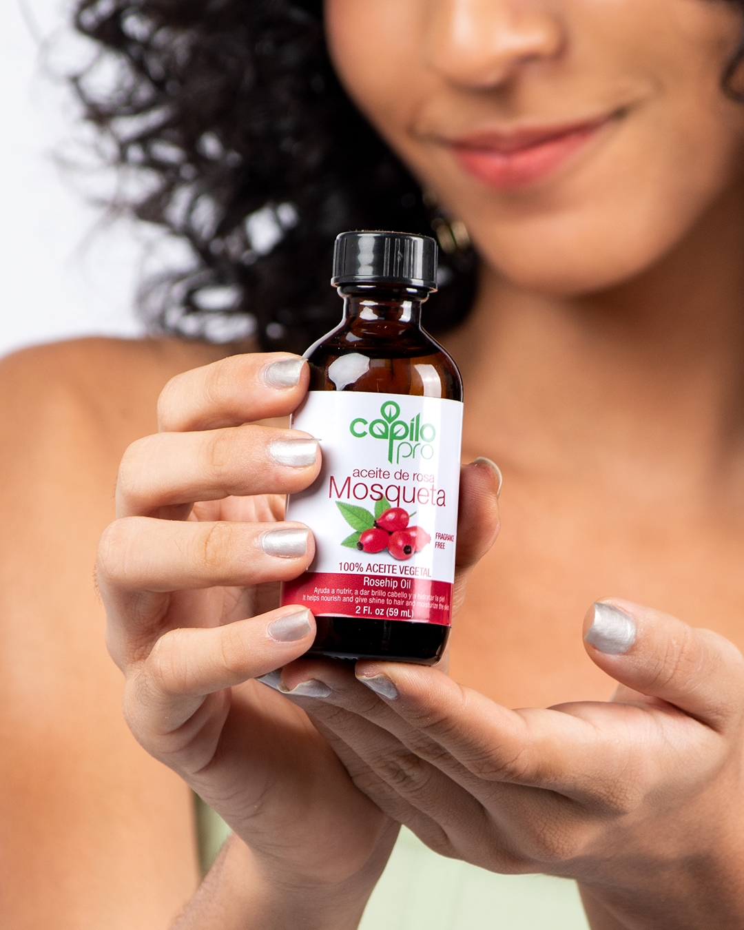 Capilo Rosehip Hair & Skin Oil – Lightweight, fast-absorbing oil that rejuvenates hair, reduces scars, and enhances skin hydration with natural botanicals.